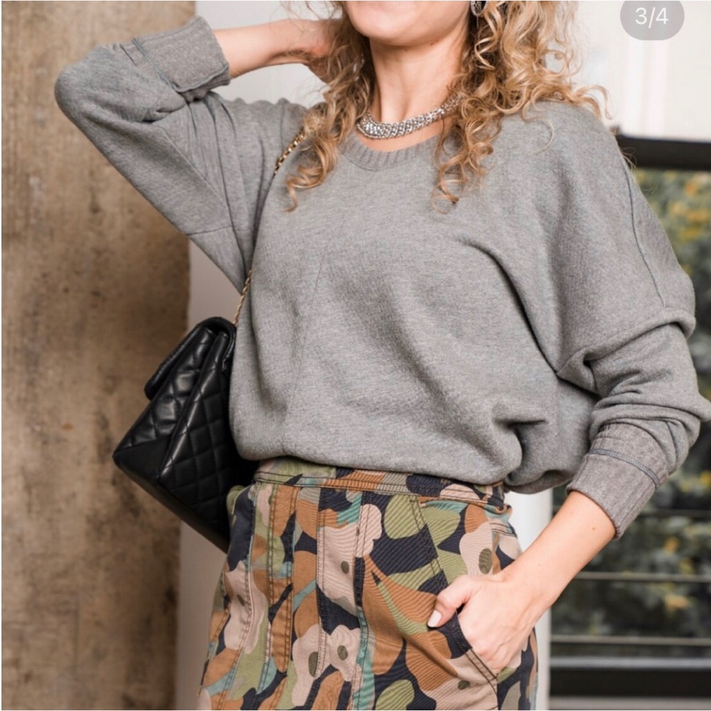NWOT CAbi Heather Gray Cool Off Sweatshirt Cotton Long Sleeve Shirt S Fall